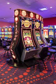 Dashboard king toto menampilkan permainan slot populer dan pasar sepak bola